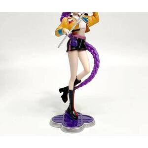 NEW KIDS CHARM girl's k-pop demon hunters rumi collectible figurine in purple
